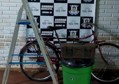 Homem é preso pela GM com produtos furtados de residência em Dourados