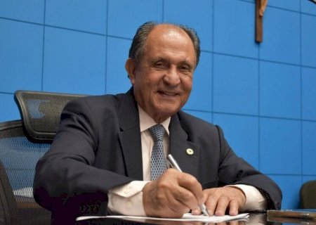Zé Teixeira elogia Riedel por prorrogar lei que anistia dívidas de motos