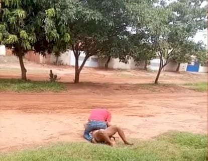 Mulher é espancada por homem no meio da rua em Nova Andradina