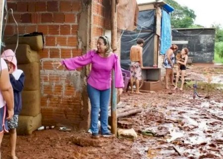 Pré-candidata a prefeita, Lia recebe deferência especial de Riedel na visita a Dourados