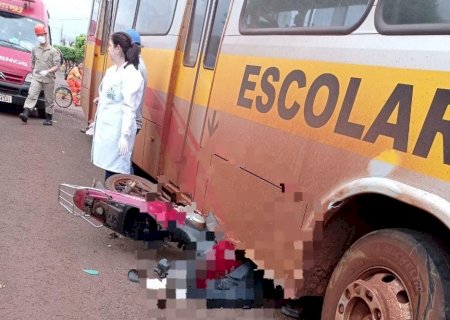 Motociclista de 51 anos morre após acidente com ônibus escolar em Rio Brilhante