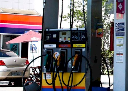 Gasolina sobe 6,09% após reoneração dos combustíveis