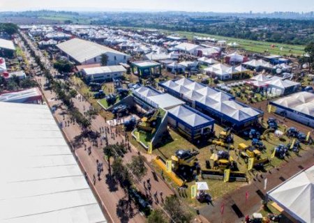 Vendas de máquinas agrícolas despencam em fevereiro