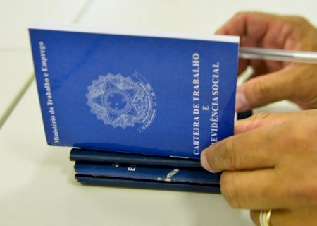 Dourados abre semana com 222 vagas de emprego