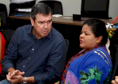 Riedel promete ajudar em solução para questão fundiária indígena em MS