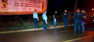 Homem nu é encontrado morto na beira da rodovia em Dourados