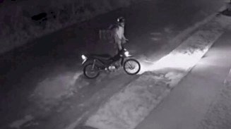 Polícia prende falso moto entregador que levava drogas em bag