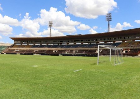 Douradão tem arquibancada central liberada para jogo do DAC