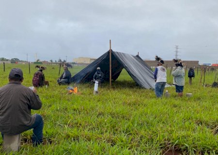 Indígenas ocupam área de condomínio da Corpal em Dourados