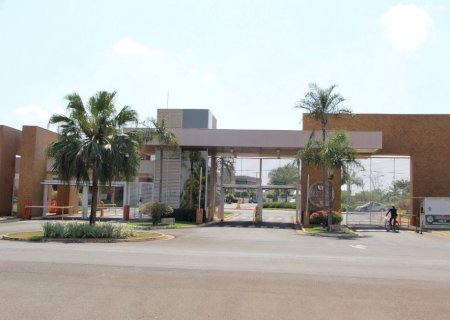 Condomínio de luxo de Dourados cai em golpe e perde R$ 46,5 mil