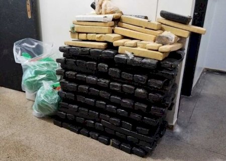 Adolescente é apreendido com maconha após perseguição na BR-463