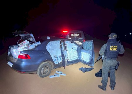 Carro furtado em SP “cai” em MS abarrotado de cigarro paraguaio