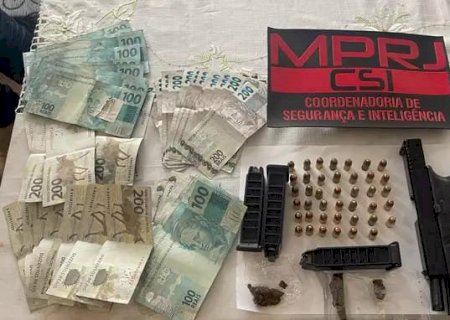 Facção pagava dinheiro para policial penal levar celular a presos