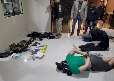 presos pistoleiros que tramavam a morte de narcotraficante