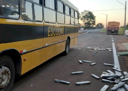 Polícia encontra quase 3 toneladas de maconha em ônibus escolar