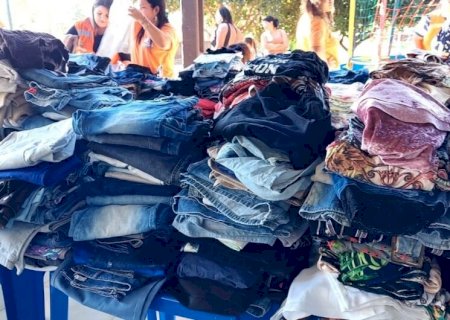 Instituições públicas junto a parceiros levam doações e dia diferenciado para comunidades