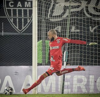 Everson é vítima de injúria racial durante partida pela Libertadores