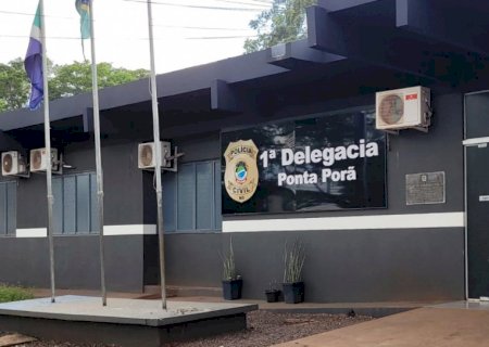 ‘Perdeu’: Mulher é roubada por dupla em moto na fronteira de MS