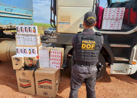 DOF apreende carreta com R$ 650 mil em mercadorias do Paraguai