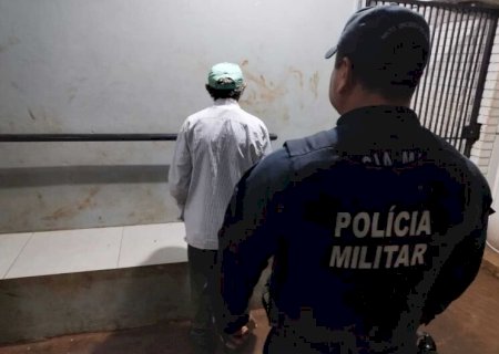 Idoso é preso após oferecer dinheiro para fazer sexo com adolescente