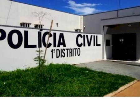 Homem é amarrado em cama pela esposa que tenta matá-lo com chave de fenda
