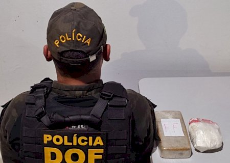 Idosa é presa com quase R$ 90 mil em cocaína
