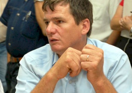 Há dez anos morria no Hospital Evangélico o ex-prefeito Ari Artuzi, vítima de câncer