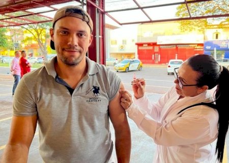 Feiras de Dourados recebem postos de vacinação nesta semana