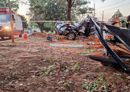 Adolescente de 15 anos pega carro pai escondido, se envolve em acidente e mata passageiro