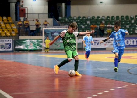 Equipes de MS avançam na Taça Brasil Sub-8 de futsal e se enfrentam nesta quinta-feira