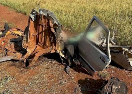 Identificadas vítimas fatais de acidente entre carro e caminhão na MS-386