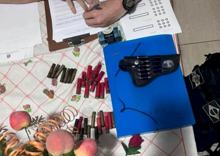 Homem é preso com arma e munições em operação da PF contra o tráfico