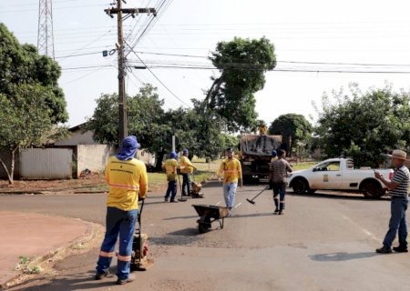 Alan lança 'Desenvolve Dourados em Ação' e leva serviços aos bairros