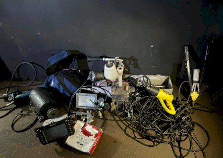 Polícia prende 3 por tráfico e recupera objetos furtados de oficina