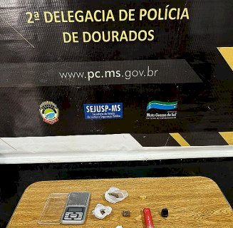 Dupla é presa pela Polícia Civil em ‘boca de fumo’ no Dioclécio Artuzi