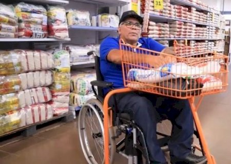 Lia Nogueira quer carrinhos adaptados em mercados de MS