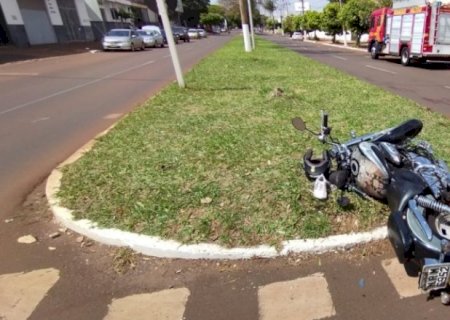 Motociclista é atingida por carro e tem perna amputada em Dourados