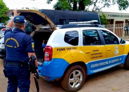 Motociclista é preso pela GM com papelotes de cocaína em Dourados