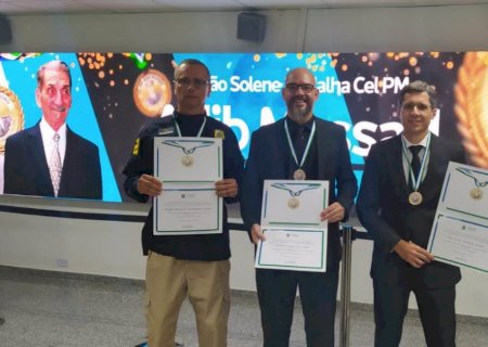 Policiais de Dourados são homenageados com Medalha Coronel Adib