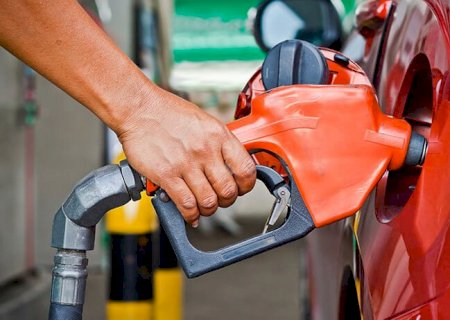 Preço do litro da gasolina chega a R$ 6,17 nos postos de Dourados