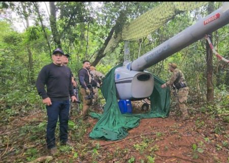 Polícia paraguaia encontra helicóptero do tráfico na fronteira com MS
