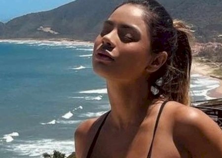 De roupa de banho fininha, Lexa hipnotiza com corpaço escultural: 'Deusa'