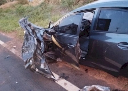 Acidente entre 2 carros mata uma pessoa e deixa outras feridas na MS-295