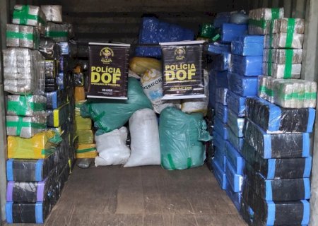 Homem é preso e adolescente apreendido com drogas avaliadas em R$ 6,3 mi