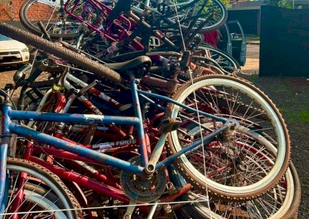 Polícia Civil promove doação de bicicletas à Instituição que constrói cadeiras de rodas para esportistas Paralímpicos em Dourados
