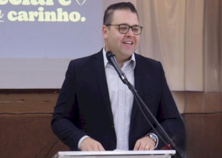 Alan Guedes antecipa 13º de servidores municipais de Dourados