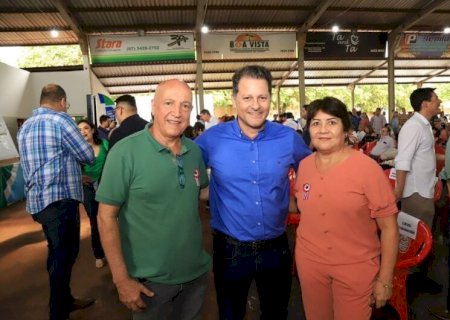 Durante convênio, Renato Câmara anuncia sala de computação na Casa Paraguaia