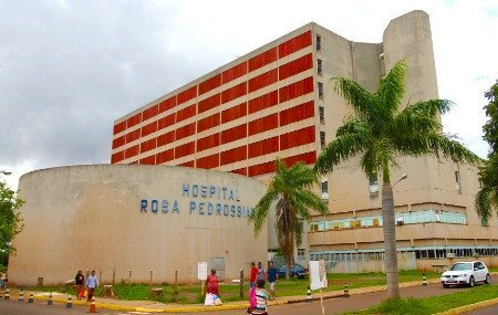 Supeito ameaça companheira, enfrenta a policiais militares e morre baleado