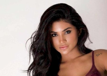 Mileide Mihaile escandaliza ao surgir de lingerie: 'Deusa'