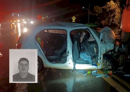 Motorista morre e passageiros ficam feridos em acidente com carreta na BR-163